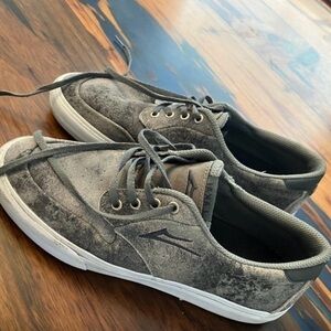 Lakia Riley Hawk pro shoe distress Gray suede skateboard shoes Sneakers